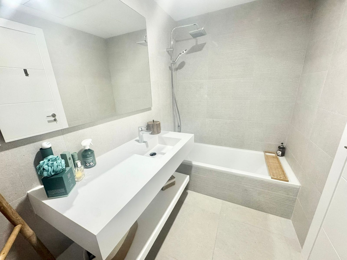 4007714d0fe01f2a6662214096a3b5dd - 27