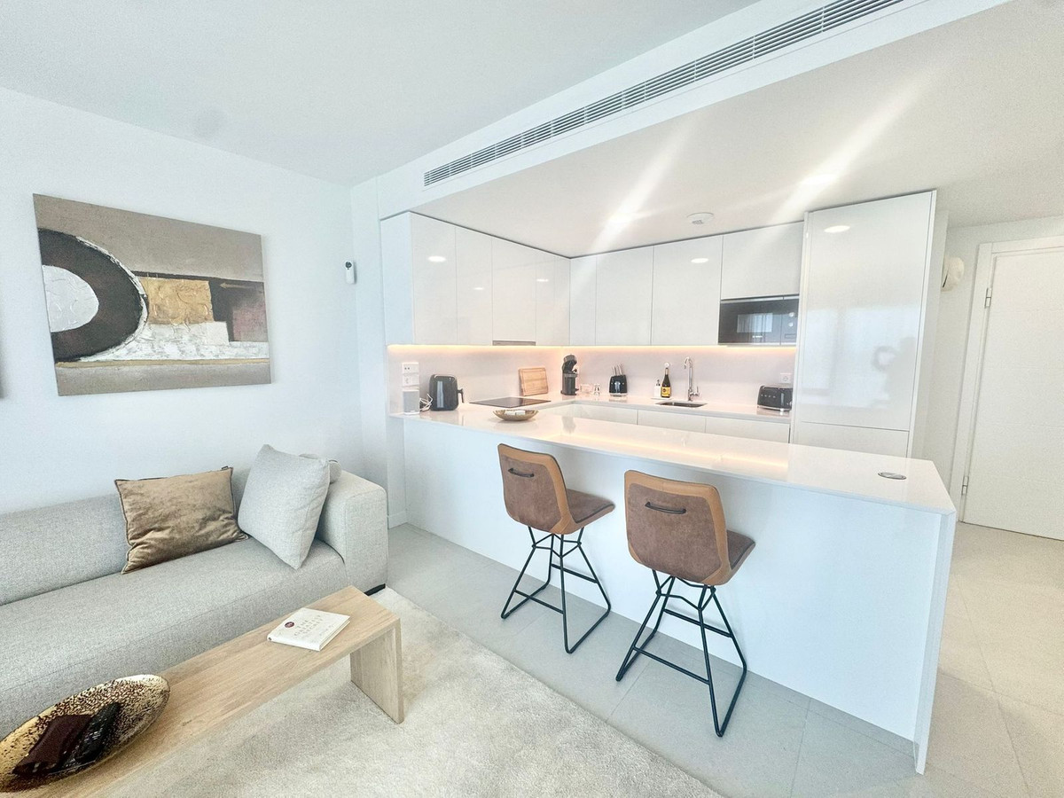 4007714d0fe01f2a6662214096a3b5dd - 4