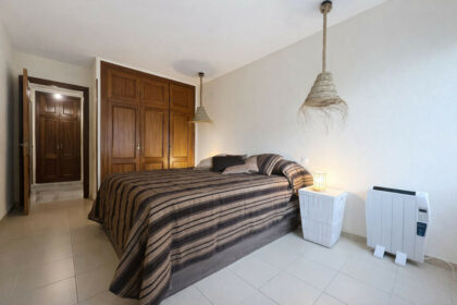 406558748d4a15417598e37f1ca2f2e8 - 13