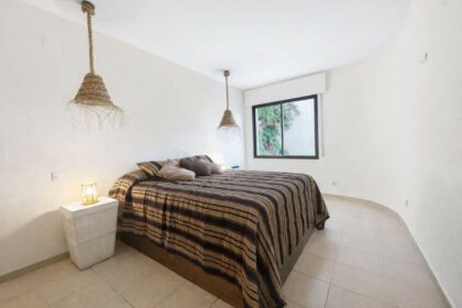 406558748d4a15417598e37f1ca2f2e8 - 3