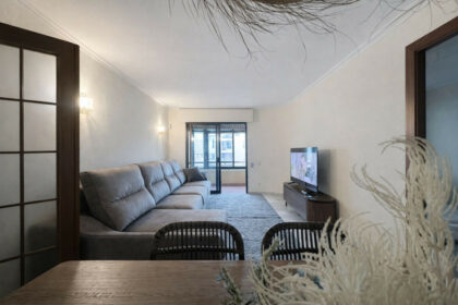 406558748d4a15417598e37f1ca2f2e8 - 9