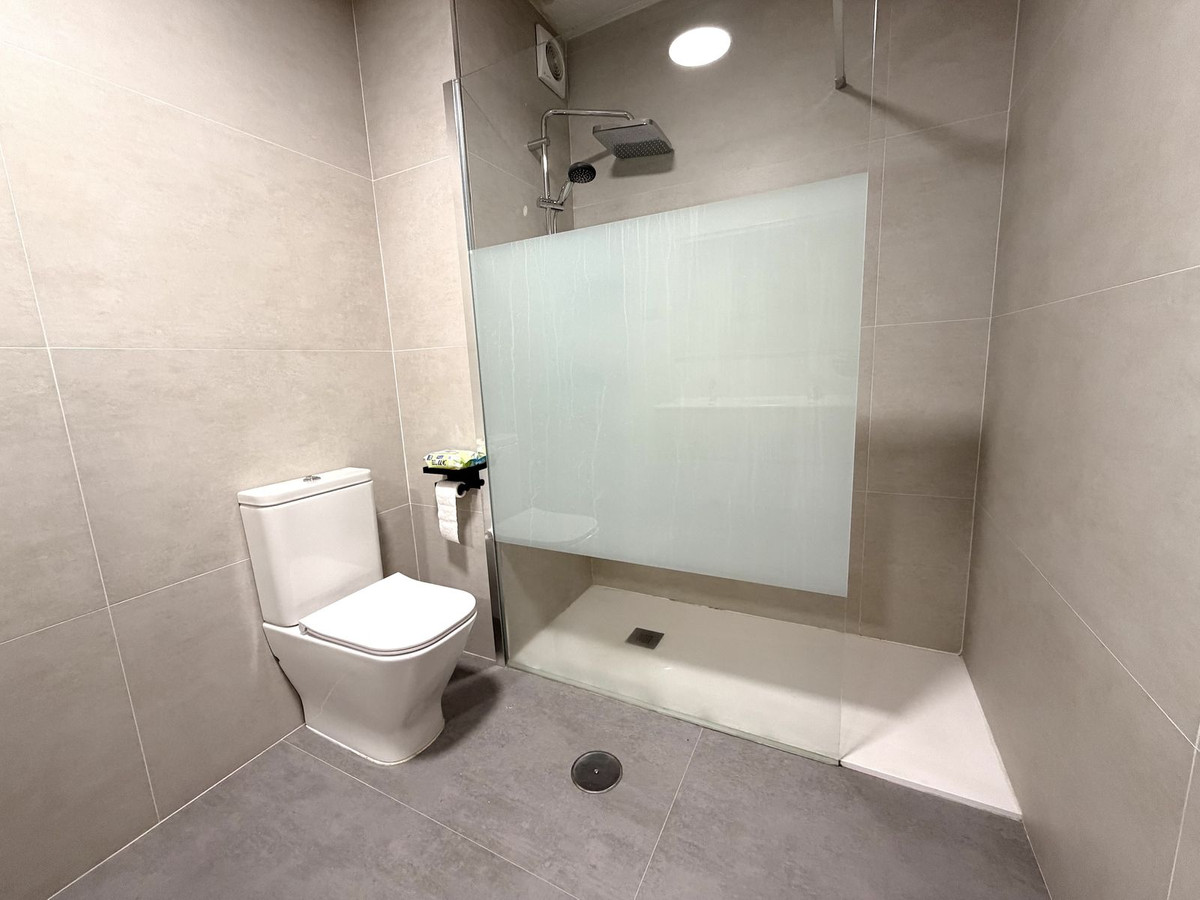 40a72fe48f85bac42993e9c90060aeb6 - 14