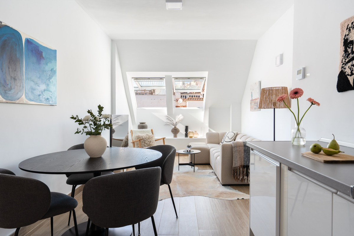 40c29409aa22a9c6de4f4e9341b8af1a - 1