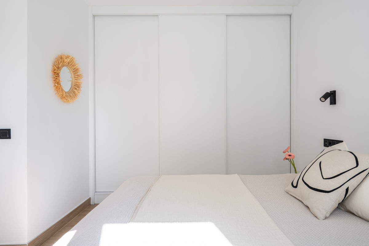 40c29409aa22a9c6de4f4e9341b8af1a - 15