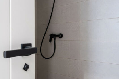 40c29409aa22a9c6de4f4e9341b8af1a - 18