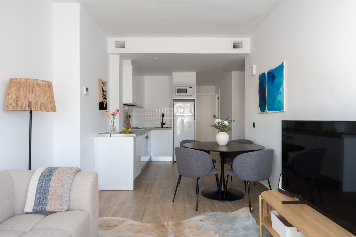 40c29409aa22a9c6de4f4e9341b8af1a - 20