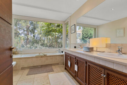 417fb87e8d59c0fe42b7d62555879e7f - 18