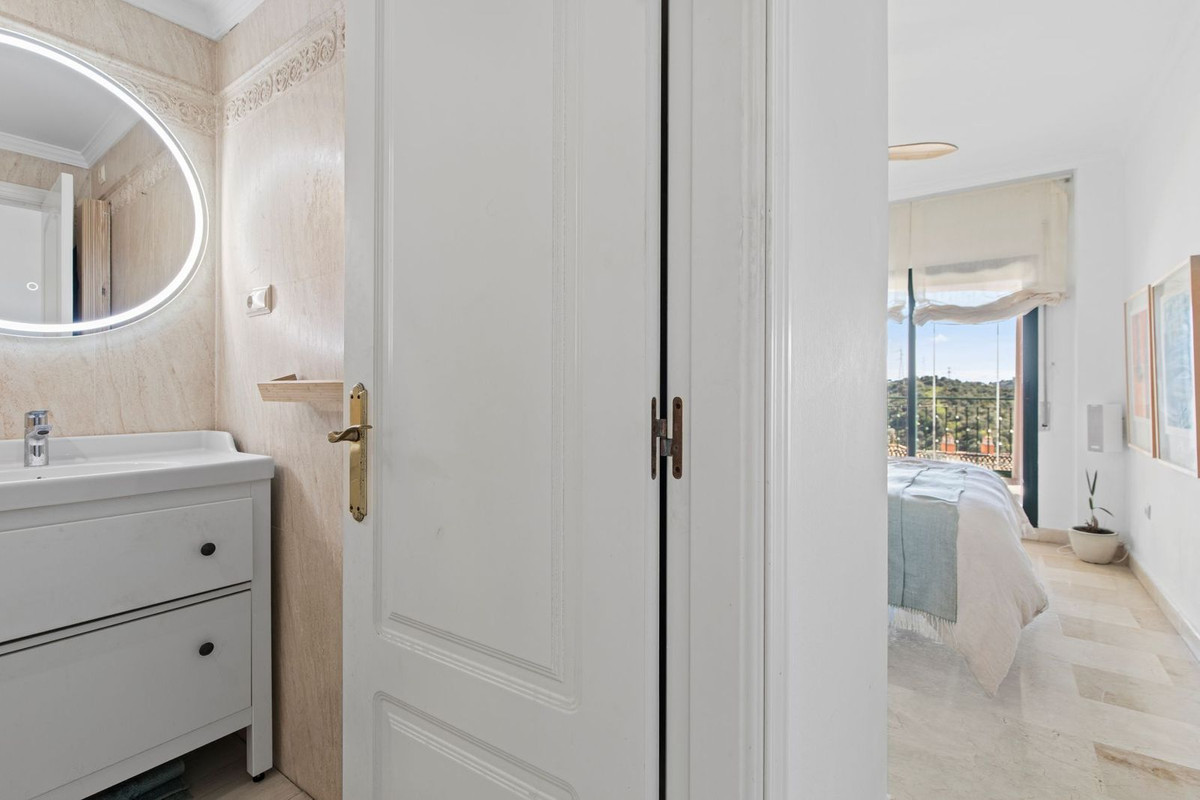 41d7623e3ad8aebbcc3f853d5fc1b117 - 16