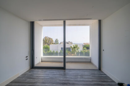 423baa26e4c0dabd4998352d7d3f4262 - 18