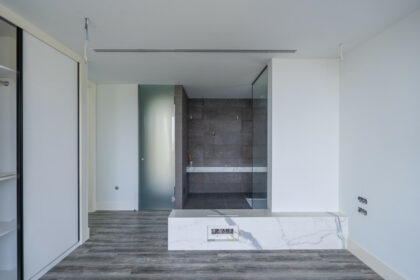 423baa26e4c0dabd4998352d7d3f4262 - 19