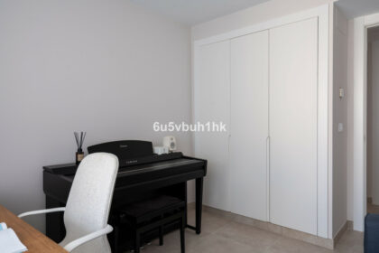 42508dfbaa6e4cb64b3af66213d4f425 - 18