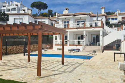 43081885fdfb98067a4e67da75ce7feb - 1