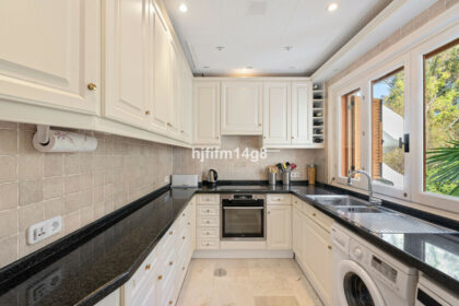 43d2ac1dd1d5f3fa7b05b9bc37647a92 - 9