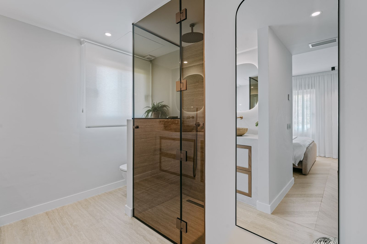 44ac307c3b8489b44a9eb623597b24ec - 18