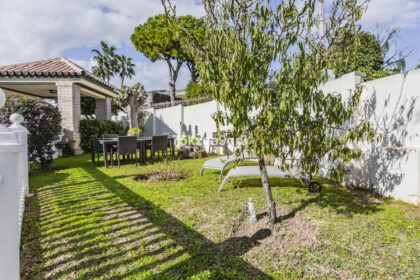 46b068725de5e8a20c2c111b24e8b8d6 - 12