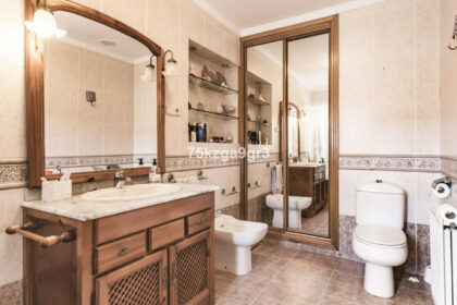 46b068725de5e8a20c2c111b24e8b8d6 - 3