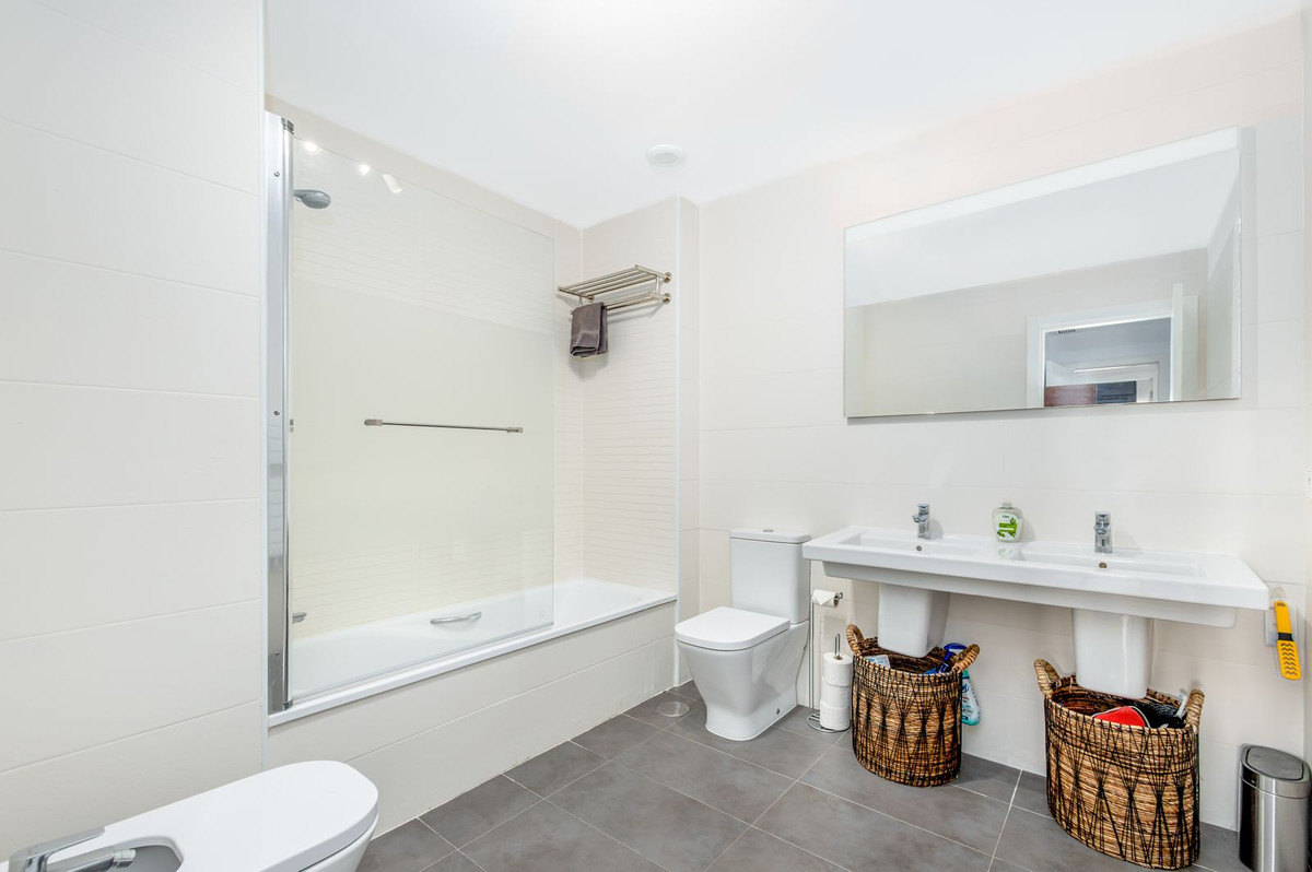 47b163cbdc3dde0df1f71b3690590d88 - 24