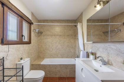 495977564ac3dfe43e5c4ba7ec4c70de - 42