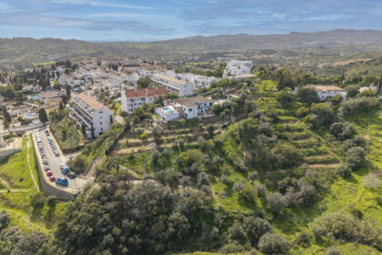 495977564ac3dfe43e5c4ba7ec4c70de - 79