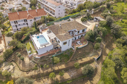 495977564ac3dfe43e5c4ba7ec4c70de - 83