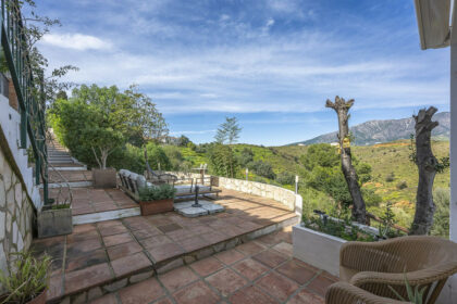 495977564ac3dfe43e5c4ba7ec4c70de - 89