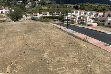 4a480fb1c77ea8b6a7460d19c07e9e9d - 4