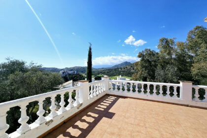 4abd3bd593e14dba48becb9956e51e24 - 19