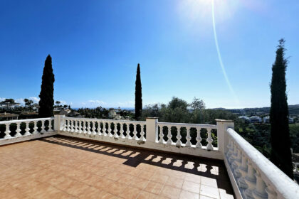 4abd3bd593e14dba48becb9956e51e24 - 20