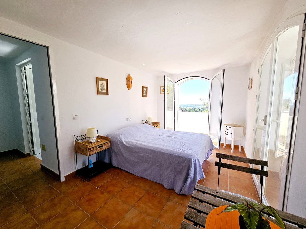 4abd3bd593e14dba48becb9956e51e24 - 28