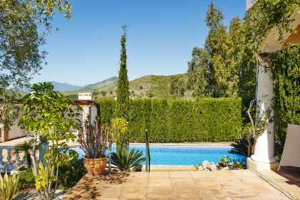 4abd3bd593e14dba48becb9956e51e24 - 5