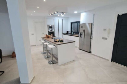 4b8aa20ecb76a39071d447cfb17b9924 - 4