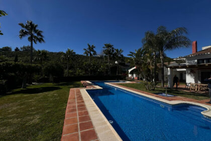 4c01d7bd4b7d2d50de4a06c16a84fcc7 - 10