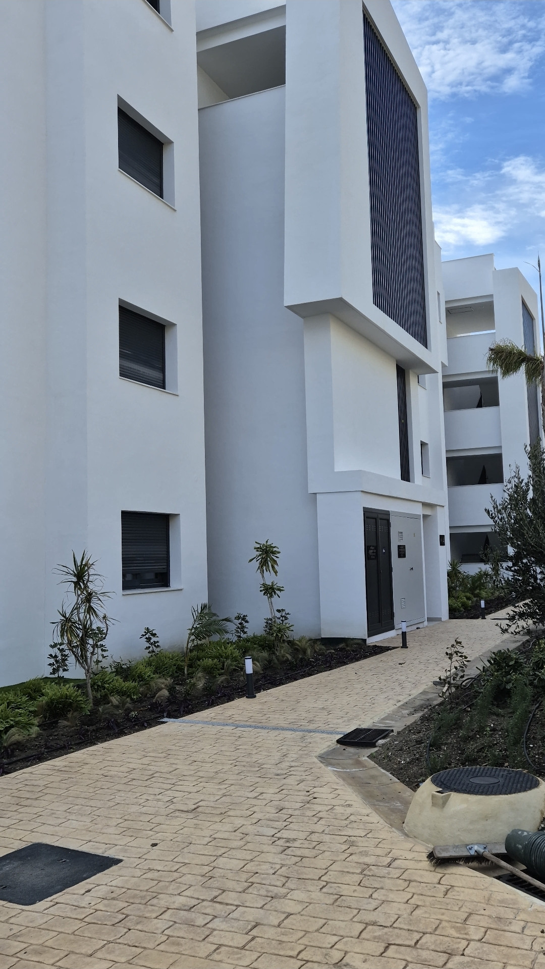 4c582a8bac3918499e5a8271bab65d50 - 23