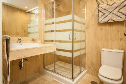 4c9e005635439b6f40d823e5c7fb0bac - 9