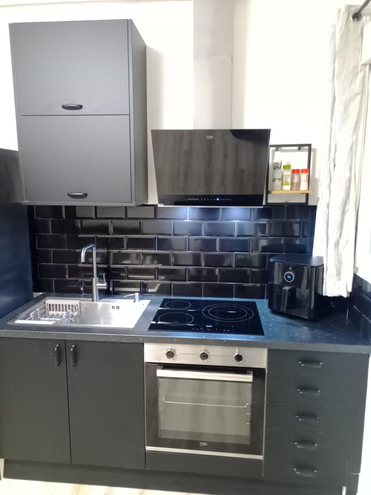 4cd2722903cdee3de1b9fad94c248e7d - 7