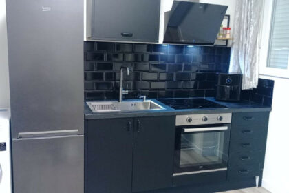 4cd2722903cdee3de1b9fad94c248e7d - 8