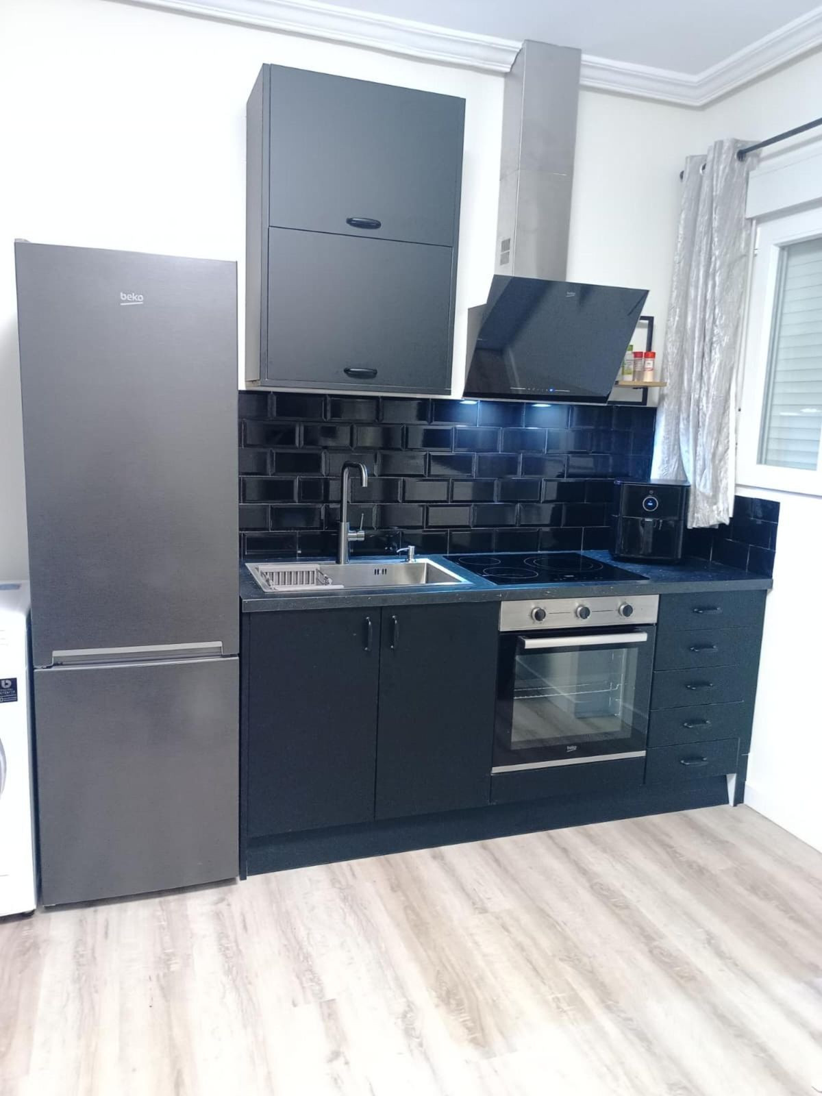 4cd2722903cdee3de1b9fad94c248e7d - 8