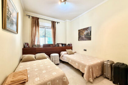 4cf699cdbca23324606e0e85bb1ab143 - 24