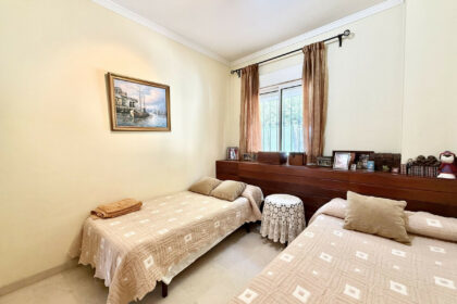 4cf699cdbca23324606e0e85bb1ab143 - 25