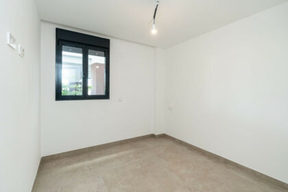 4de7c1505b04a11fb843601a543f69d0 - 14