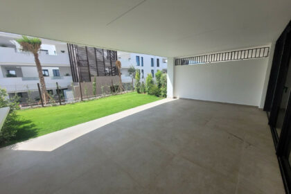 4de7c1505b04a11fb843601a543f69d0 - 16