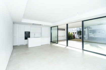 4de7c1505b04a11fb843601a543f69d0 - 2