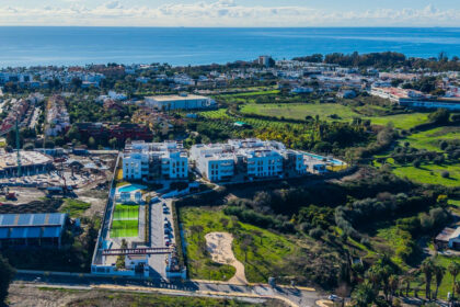 4de7c1505b04a11fb843601a543f69d0 - 35