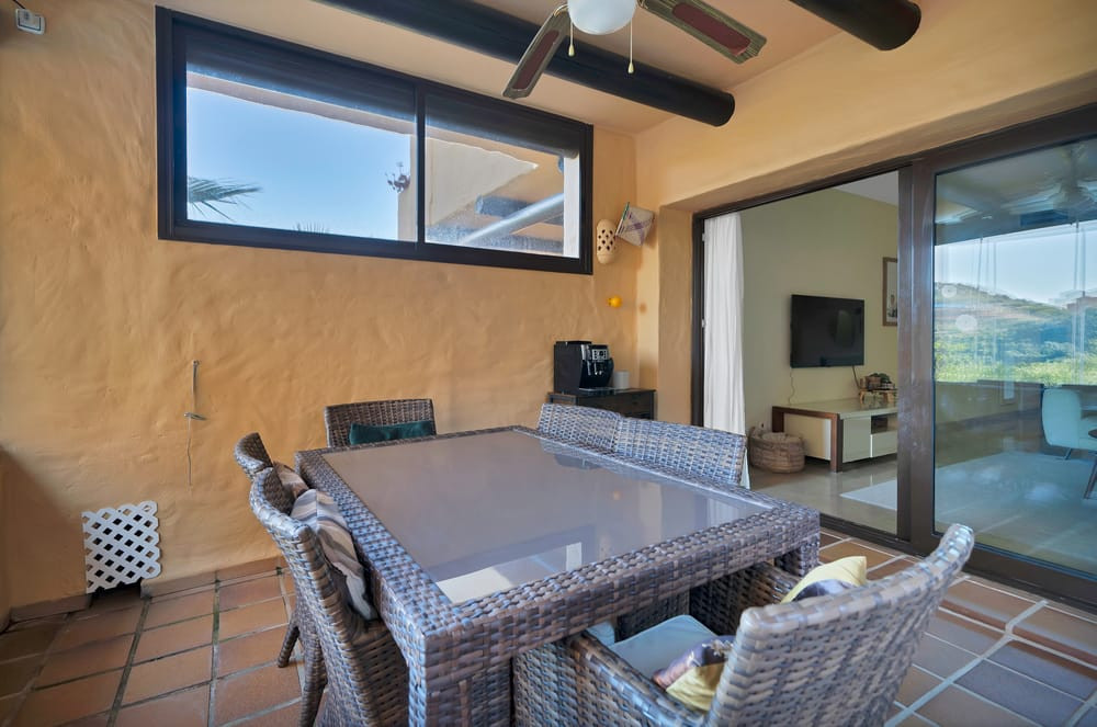 4e0d034a1d9eb43460ceec8bbd4412a6 - 11