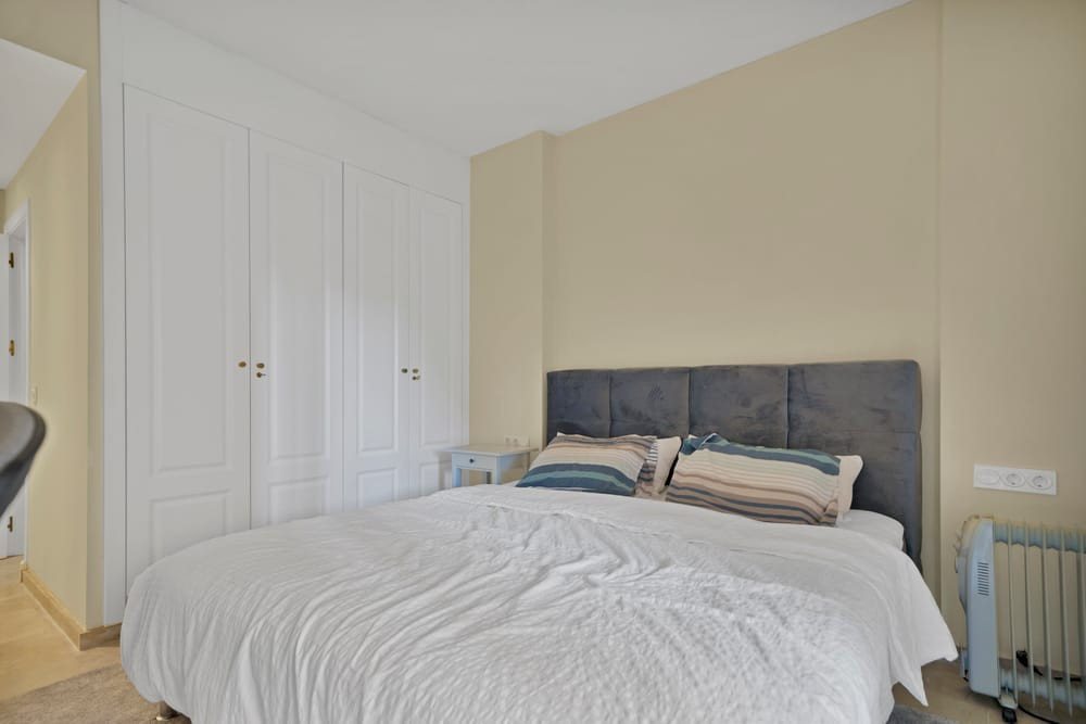 4e0d034a1d9eb43460ceec8bbd4412a6 - 15