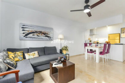 4e33b417a6b1646ecddcf10f559cf09f - 12