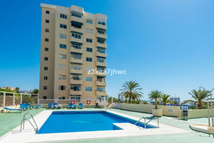 4e33b417a6b1646ecddcf10f559cf09f - 15