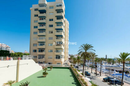 4e33b417a6b1646ecddcf10f559cf09f - 16