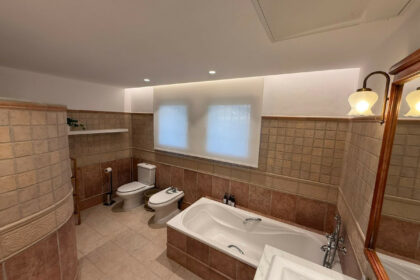 4e912789209f78a19b326acce926a934 - 32