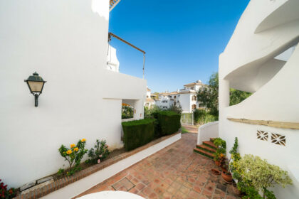 4fefb69b9da67a4a8c2959688e8e48e3 - 30